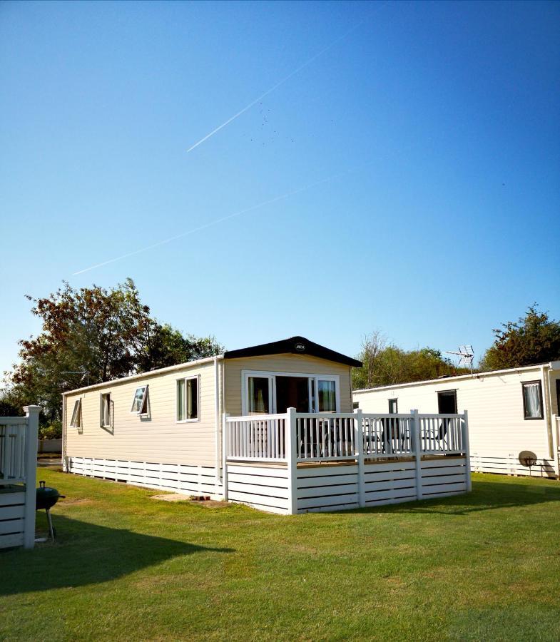 Lake Escape - Hoburne Cotswolds South Cerney Luaran gambar